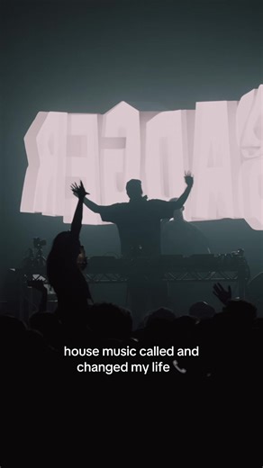 DJ