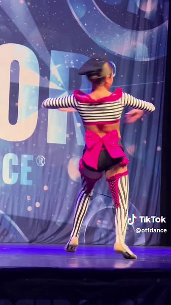 Showcasing Stunning Dance Entrances for Competition