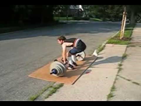Diesel Weasel Max lifts #15 - deadlift, bent-over rows and biceps curl on street (horrible form)