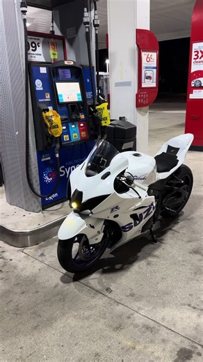 Exploring the GSXR 1000: A Biker's Perspective