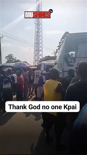 A multi-vehicle accident involving two trucks and two commercial buses occurred at Magbon Junction on the Lagos–Badagry Expressway after a tipper truck reportedly lost its brakes. Thankfully, no lives were lost and all passengers escaped unhurt. Security and traffic officials quickly secured the scene and cleared the road as investigations continue. #mushines #roadsafety #accident #everyone | Mushines Publisher