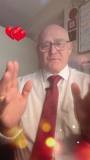 End of the week, a pause for breath, and a look back at the moments that mattered. 💛 This week has been filled with stories, memories, and families coming together to say goodbye with love. www.pjtopnote.co.uk #TopNoteCeremonies #Telford #Shropshire #CelebrantLife #EndOfWeek