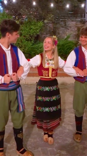 Ljudi kažu da je kolo više od igre – to je osećaj. 🪗🎺 Evo kako ste reagovali na našu drugu numeru sa live albuma. 🎶💫 Hvala vam! ❤️ | Orkestar DANIJELA