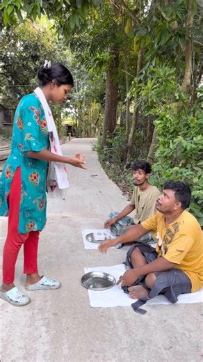 Poor Beggar Asked for Food, Other One Asked for Money… But The Ending Changed Everything! 😱💰🤣