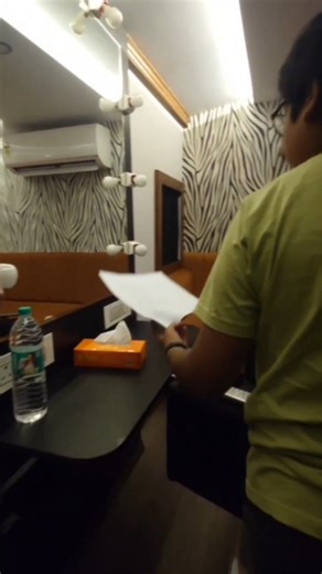 Ashwanth Ashokkumar on Instagram: "Buffet Mode: Loading... 🍴🔋😋 ​Reading Script Mode: 🚨 ERROR 404: Energy not found. (Initiating mandatory rest protocol.) 😴 ActorLife #FoodComa #ShootVibes #MandatoryRest"