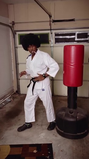 260K views · 9.5K reactions | Self-defence lesson #6. How to deal with an unruly individual talking smack to you about his wife. #LarryDickem #kungfu #karate #selfdefense #party | Larry Dickem | Facebook