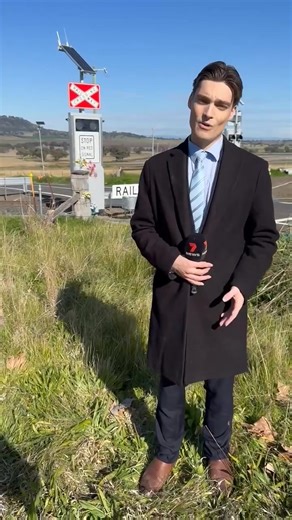 19K views · 101 reactions | A new rail crossing trial brings extra safety to Quirindi? #7NEWS #7NewsNewEngland | 7NEWS New England | Facebook