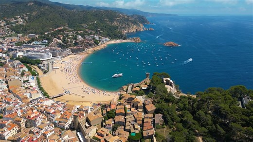 Costa Brava: Sobrevoo de drone sobre o litoral espanhol