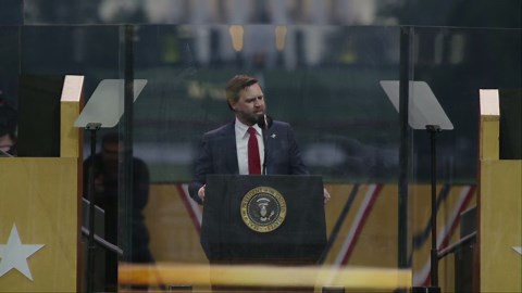 Trump speaks at military parade