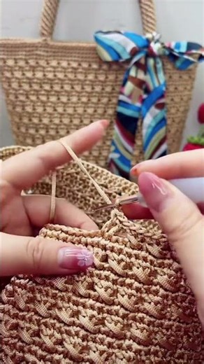 Beautiful Hand Crochet Tote Bag Tutorial | Easy Beginner Pattern#trendingshorts #youtubeshorts