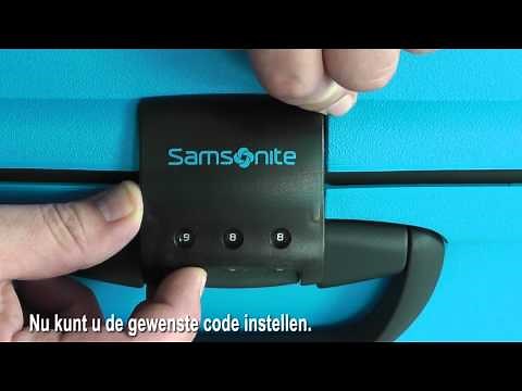 Instellen cijferslot Samsonite koffer.