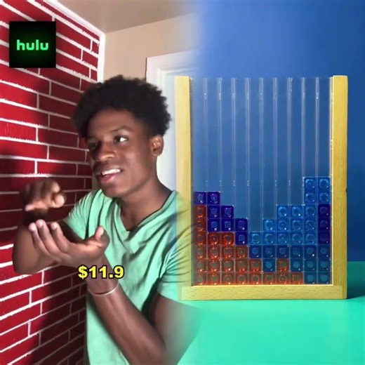 Netflix vs Hulu (Who won🤔)‼️‼️ (GO CLICK LINK IN BIO TO GET PLUTOTV!! And watch FREE MOVIES!) #