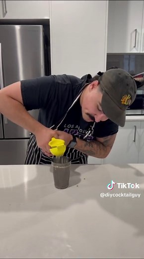 Skinny Sips Recipe: Passion Lychee Caipiroska with 85.1 Calories