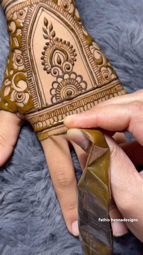 Heavy Mehendi Design #mehndi #fullhandmehndi #bridalmehndi #bridalhenna #backhandmehndi #hennadesign