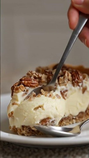 No-Bake Pecan Cream Pie (Family Favorite)