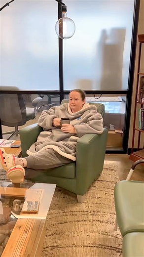 Need a visionary to bring your big ideas to life? Whether it’s finances, real estate, event planning, or marketing, Bob is your go-to expert. With creativity to spare and strategies that deliver, he’s ready to help your small business shine. Let’s make something spectacular happen! | Single Source | Facebook