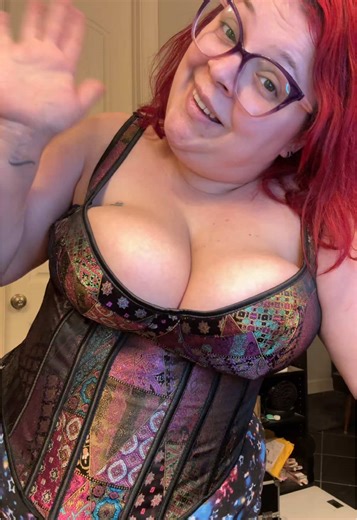 Plus Size Corset Try-On: Stylish Fits for Every Body