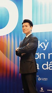 Dấu ấn doanh nhân trẻ – lan tỏa cả sự kiện Đầu tuần qua, tại sự kiện KOL Summit 2025 Phó Chủ tịch HĐQT kiêm Phó Tổng Giám đốc SHB – Đỗ Quang Vinh khiến cả hội trường phải dõi theo khi “gần gũi sau hậu trường, tự tin trên sân khấu và truyền cảm hứng mạnh mẽ ở mọi khoảnh khắc về hình mẫu lãnh đạo bản lĩnh – sáng tạo – bứt phá tới cho giới trẻ Việt Nam!" Mỗi khoảnh khắc xuất hiện tại sự kiện đều thực sự bùng nổ visual và để lại dấu ấn khó quên! #SHB #DoQuangVinh | Bankers có gì vui ?