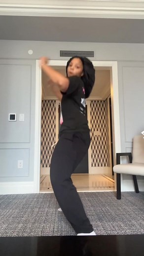 Chloe Bailey Twerking in Hotel Room with Bonnet | Dance Compilation