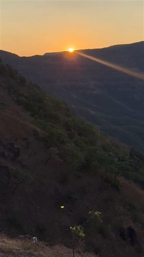 Chasing light, finding peace..🌄😍 #travel #viral #reels #sunrise #sunset #viralshorts #nature