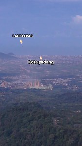 Kalo di lihat dari atas besar lautnya dari kotanya Laut dan kota padang #padang | Tri Yono Mr-auto