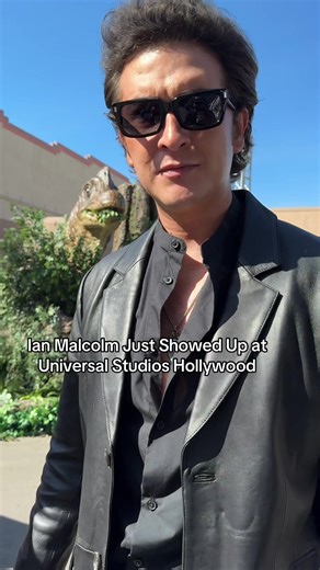 Ian Malcolm Appears at Universal Studios Hollywood