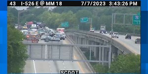 I-526 reopens after multi-vehicle crash