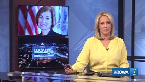 Kim Reynolds signs executive order requiring state departments to use E-Verify