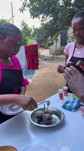 Make Delicious Chocolate Bombs for Breakfast