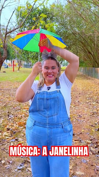 Umbrella Opens and Closes ☔ Fun Kids' Song with Aunt Mari
