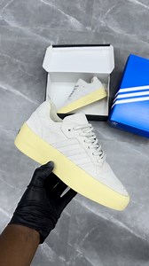 2.6K views · 3 comments | Bei_80,000 Full Box, Mikoani Tunatuma Bure Size_40,41,42,43,44,45 Dar Tupo Kariakoo Msimbazi Police Tumepakana Na Msikiti Wa Idrissa Ulizia David Sports Wear. Namba za Dar 0714039290/0626191928/0655998883 Namba Za Dodoma 0711409887 DODOMA Tupo Barabara Ya 7 | David sports wear | Facebook