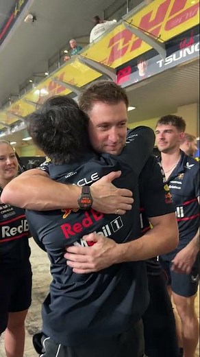 Send off from Car 22 🥰 #F1 #RedBullRacing