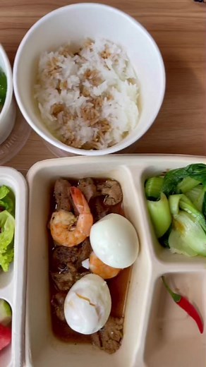 Vietnamese lunch platter during quarantine #lunch #vietnam #cơmtrưa #quarantine