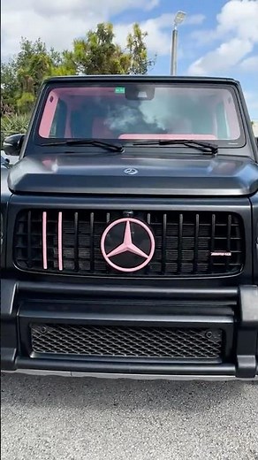 A black G-Wagon with pink attitude