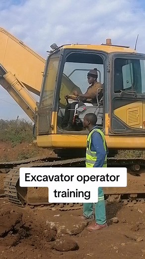Excavator Operator Training: Skills in Action