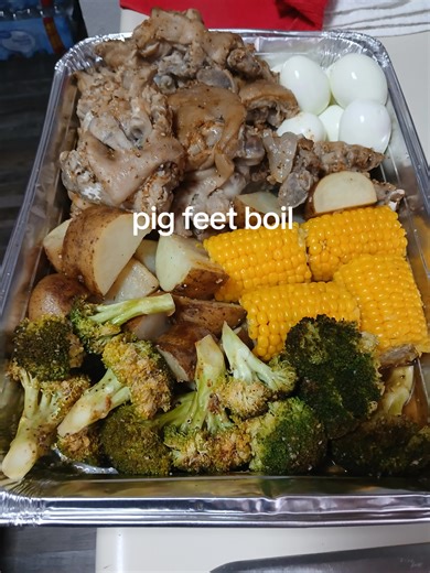 pig feet boil #pigfeet #brocoli #potatoes #boiledeggs #corn | boils