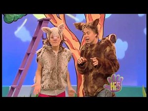 Puddles The Puppy Learns to Make Friends