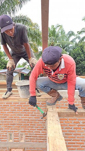 The technique for joining wood using a hammer is to install nails in the wood to be joined and then pry it out using a sharp hammer. | building master