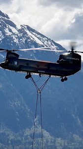 26K views · 508 reactions | Quanta Aviation and PJ Helicopters, our teams are bringing power to the most challenging locations—one tower lift at a time. Quanta’s Chinooks bring heavy lifting and expert precision to the job, reaching remote areas in Canada to make a real impact. @quantaservices @quanta_aviation @pjhelicopters #chinook #helicopter #pilot #helicopterpilot #lineman #rotorcraft #rotorpro | Rotor Pro | Facebook