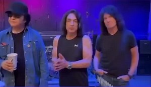 8.4K views · 1.5K reactions | Eric Singer on the KISS Kruise Vegas! #KISS #TheKissinTime #Eric Singer | The Kissin' Time | Facebook