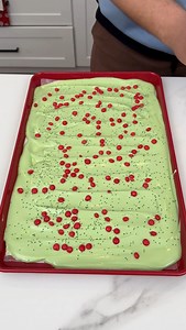 391K views · 2.3K reactions | This Grinch Bark Stole Christmas! Danny shows us a super fun way to make a christmas bark! | Danny N’s Kitchen | Facebook