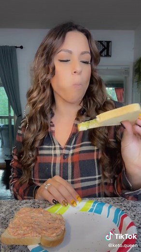 Costco Keto Bread Review: A Low-Carb Snack Option