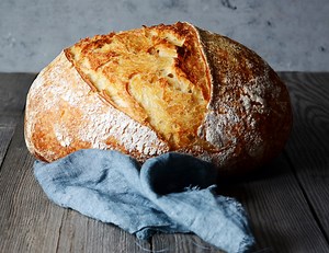 Domaći kruh gotov za manje od dva sata: po ovom receptu svima će uspjeti savršeno, nema kompliciranja i dugog čekanja