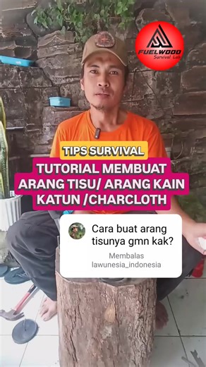 TUTORIAL CARA MEMBUAT ARANG TISU/ARANG KAIN KATUN/ CHARCLOTH Arang yang berbahan tisu terbukti paling sensitif dibanding bahan kain katun. Bahan yang bisa kita gunakan bisa dari tisu kertas, kain katun, kapas ataupun kayu lapuk. Fungsi dari arang ini adalah untuk menangkap percikan api awal saat kita menyalakan api dengan teknik Flint and steel (batu yang di gesek kan ke besi) atau dengan kaca pembesar dengan sinar matahari ataupun dengan teknik fire piston / gobek api! Caranya: 1. Tisu di poton