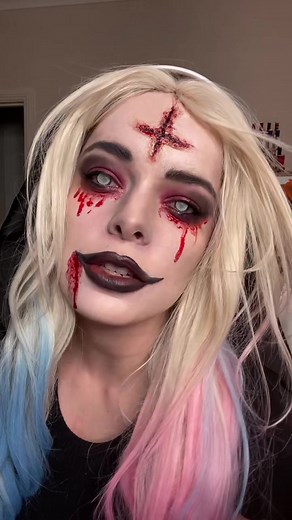 Spooky Gore Makeup Idea for Halloween #halloween #halloweenmakeup #spookyseason #cosplay #cosplaytransition #makeuptutorial #sfxmakeup #beginnerhalloweenmakeup