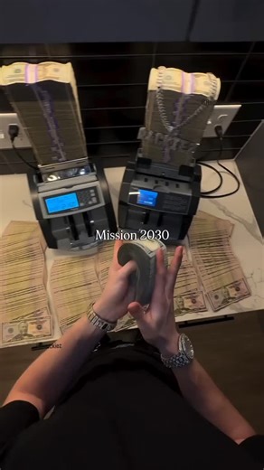 BILLIONAIRE_MIND on Instagram: "Do it because they said you couldn't. ‎2025 is our year ‼️ ‎- ‎- ‎- ‎- ‎Follow me for more videos 📸 ‎- ‎- ‎- ‎- ‎#motivation #mindset #luxury #dreamlife #wifimoney #entrepreneur #luxurylifestyle ‎#entrepreneurship #entrepreneurlife #success #business #makemoney #financialfreedom ‎#budgeting #debtfreedom #wealth ‎#millionairemindset #reels ‎#lifestyle #canada #usa #unitedkingdom"