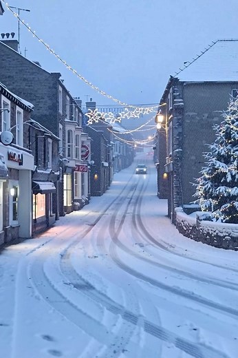 Driving home for Christmas 🎄 | My Christmas Countdown