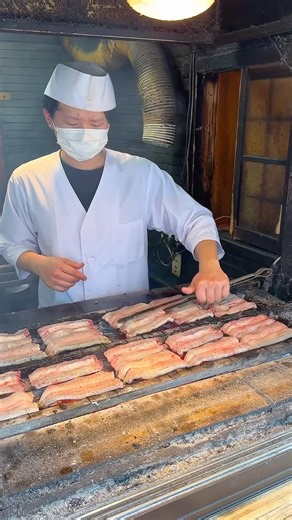 100年以上の歴史を誇る老舗のうなぎ丼。