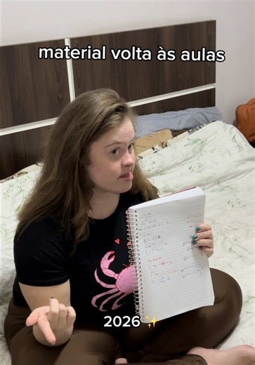 Deciframos, erramos, acertamos… e no final ela só queria usar tudo 😅 E pra resolver sua lista sem stress, corre na @americanas — na loja, no site ou no app. E ainda dá pra parcelar em até 12x 👀 #publi #VoltaAsAulasAmericanas