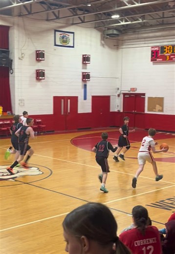 Fast Break Strategies in Basketball